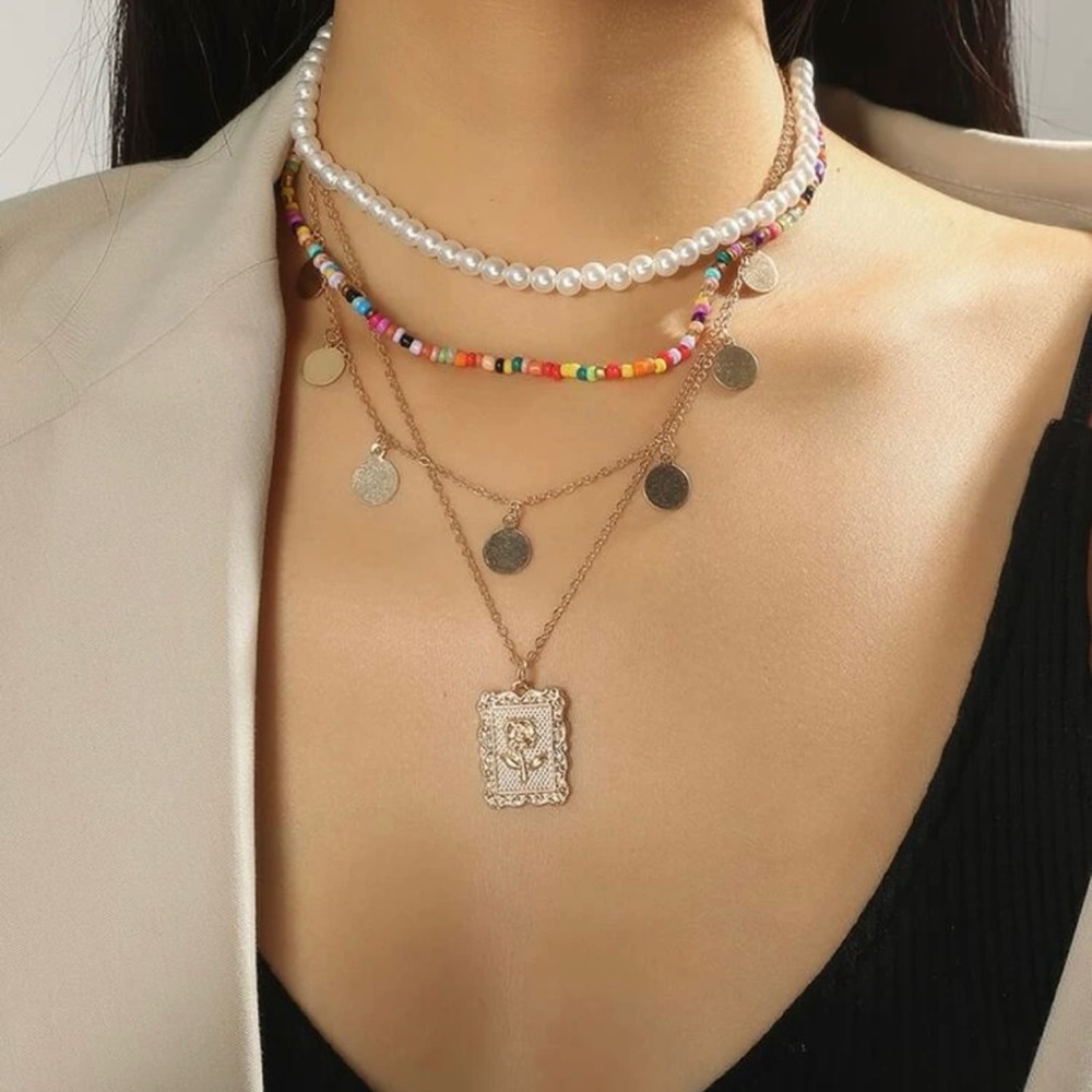 $10 💕💕 absolutely unique charm necklace 💕💕